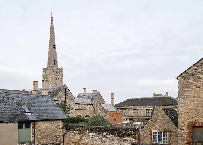 Great Escapes Oundle Flat 2