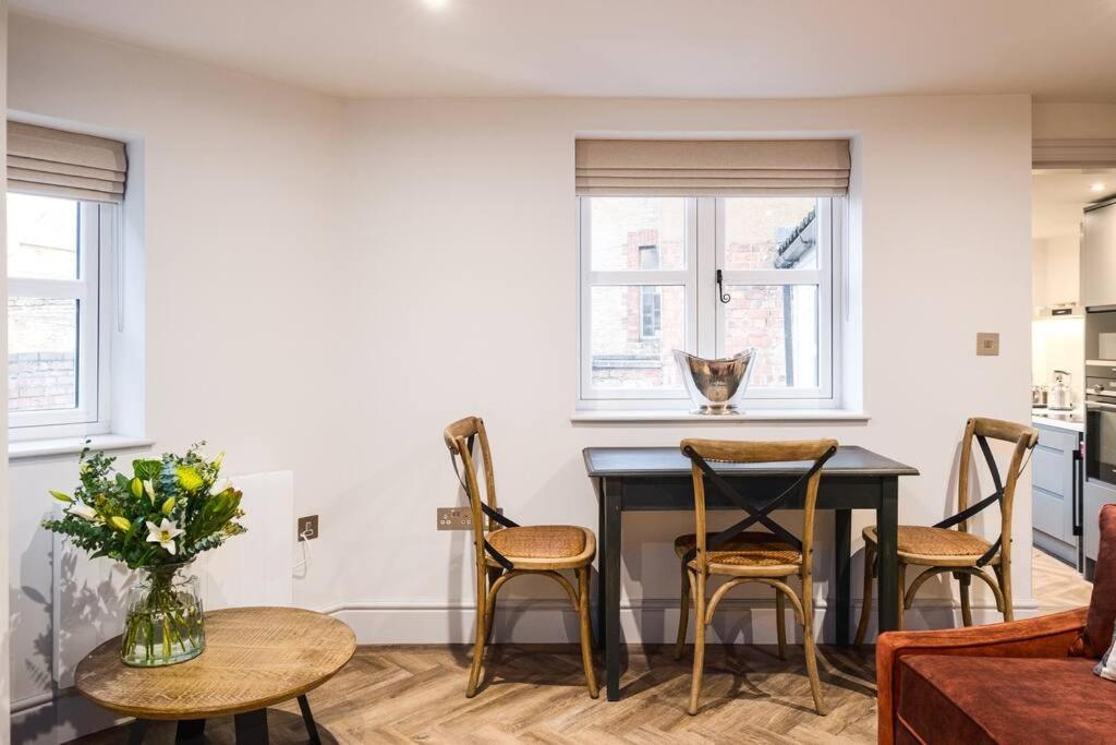 Apartment Great Escapes Flat 2 *
