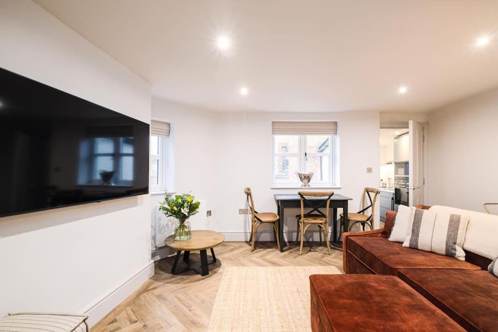 Great Escapes Flat 2 Oundle